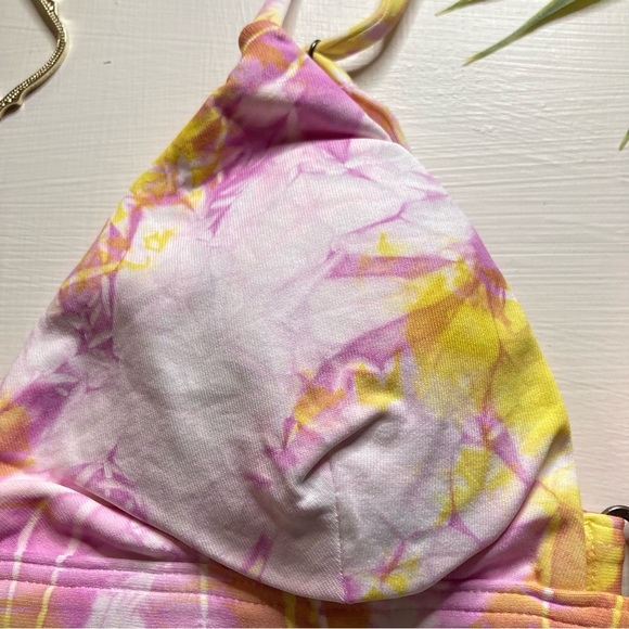 Maaji • Tie Dye Fixed Tri Bikini Top 🦜🏝️ - Picture 2 of 6